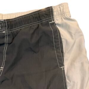 Vintage Nike Men’s XXL Swim Shorts Gray White Y2K Unlined Cargo Silver Tag Baggy